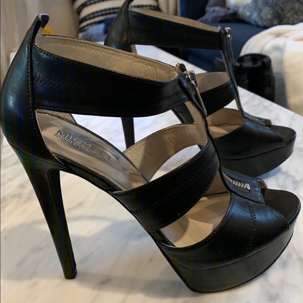 Michael Kors black & silver strappy dress sandals